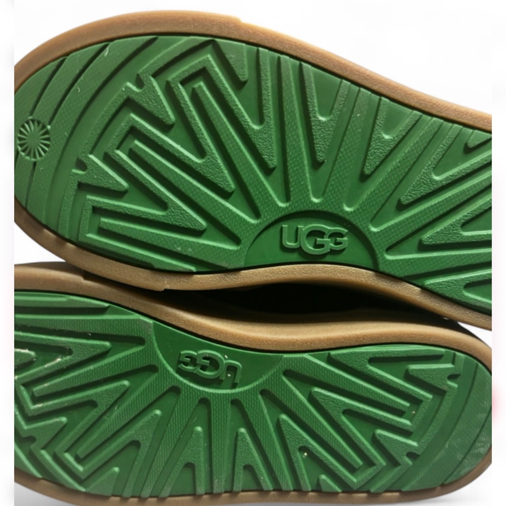 UGG Kids Rennon Boots (Leather & Faux-Shearling High-Top Boots with Gum Sole) - Picture 2 of 4